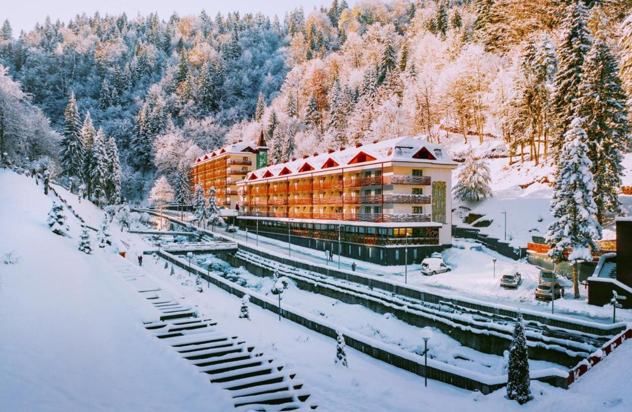 Resort & 4*
